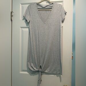 Lovers & Friends - Leonie T- shirt dress size XS Women's  Heather Gray V-Neck